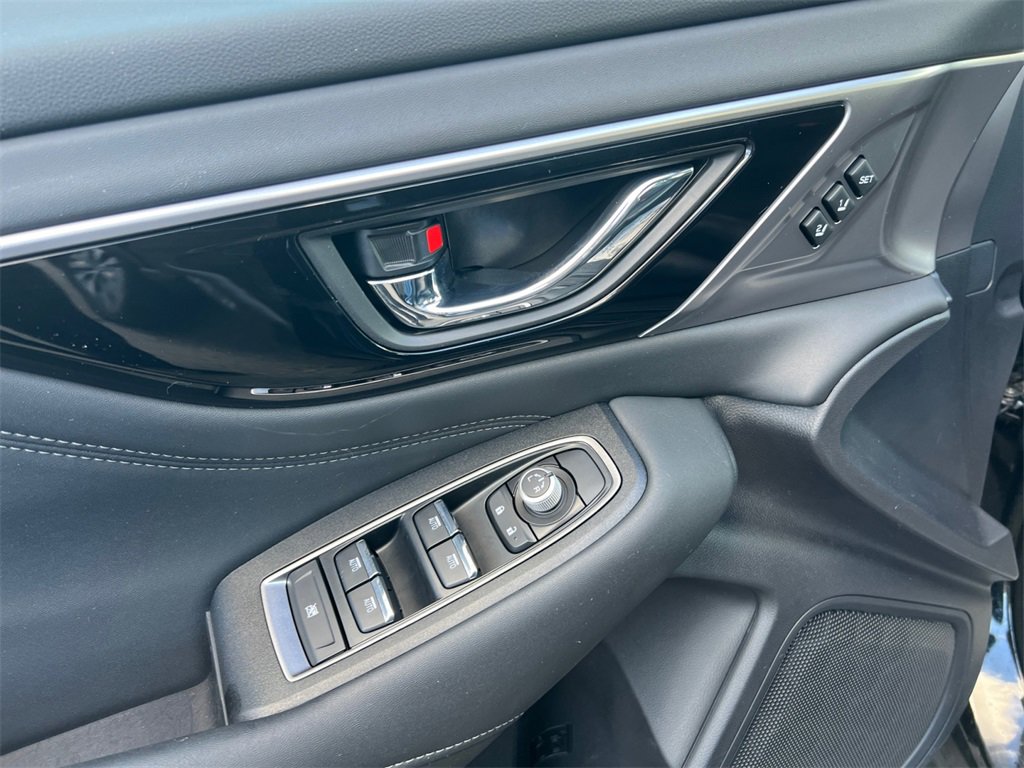 Certified 2025 Subaru Outback Limited image 11