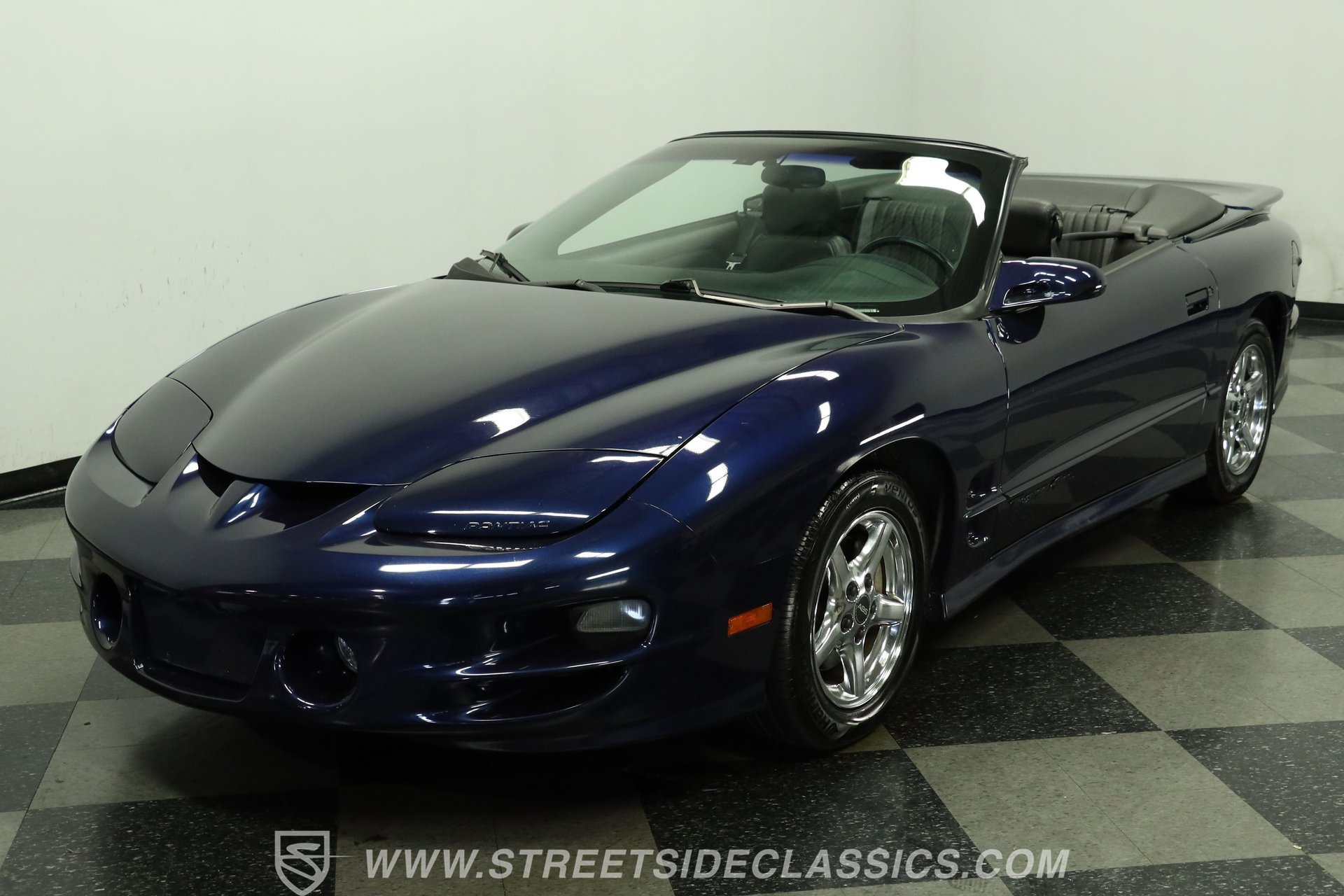 Used 2001 Pontiac Firebird Trans Am RWD image 18