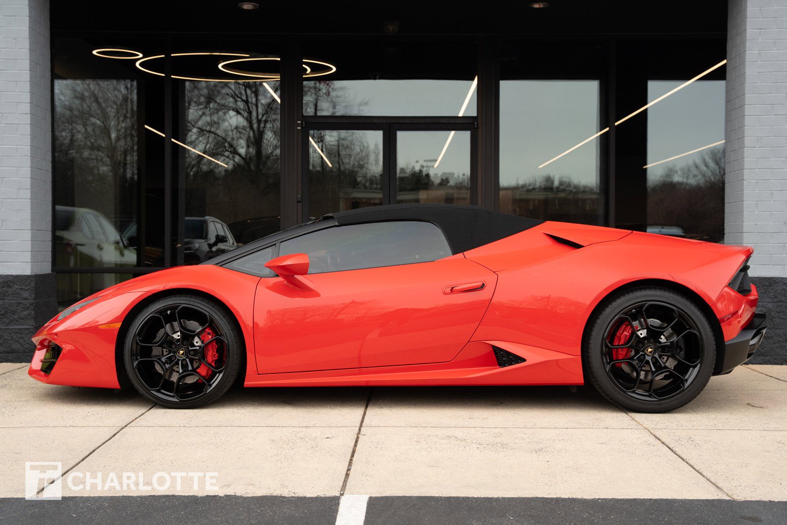 Used 2018 Lamborghini Huracan LP 580-2 image 7