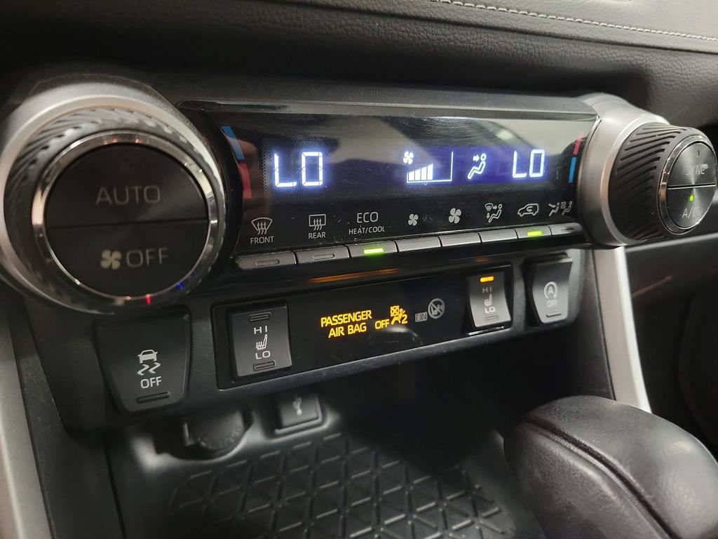 Used 2020 Toyota RAV4 XLE w/ Convenience Package AWD/4WD image 19