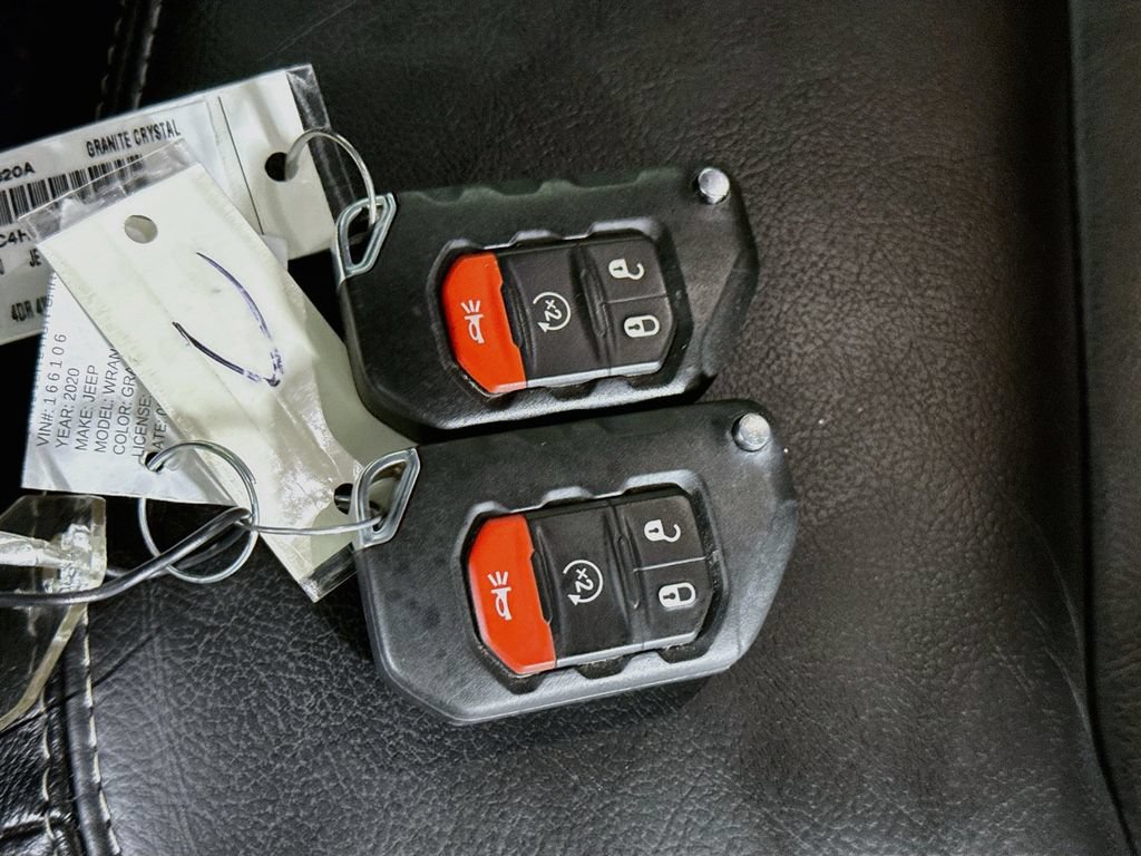 Used 2020 Jeep Wrangler Unlimited Sahara AWD/4WD image 33