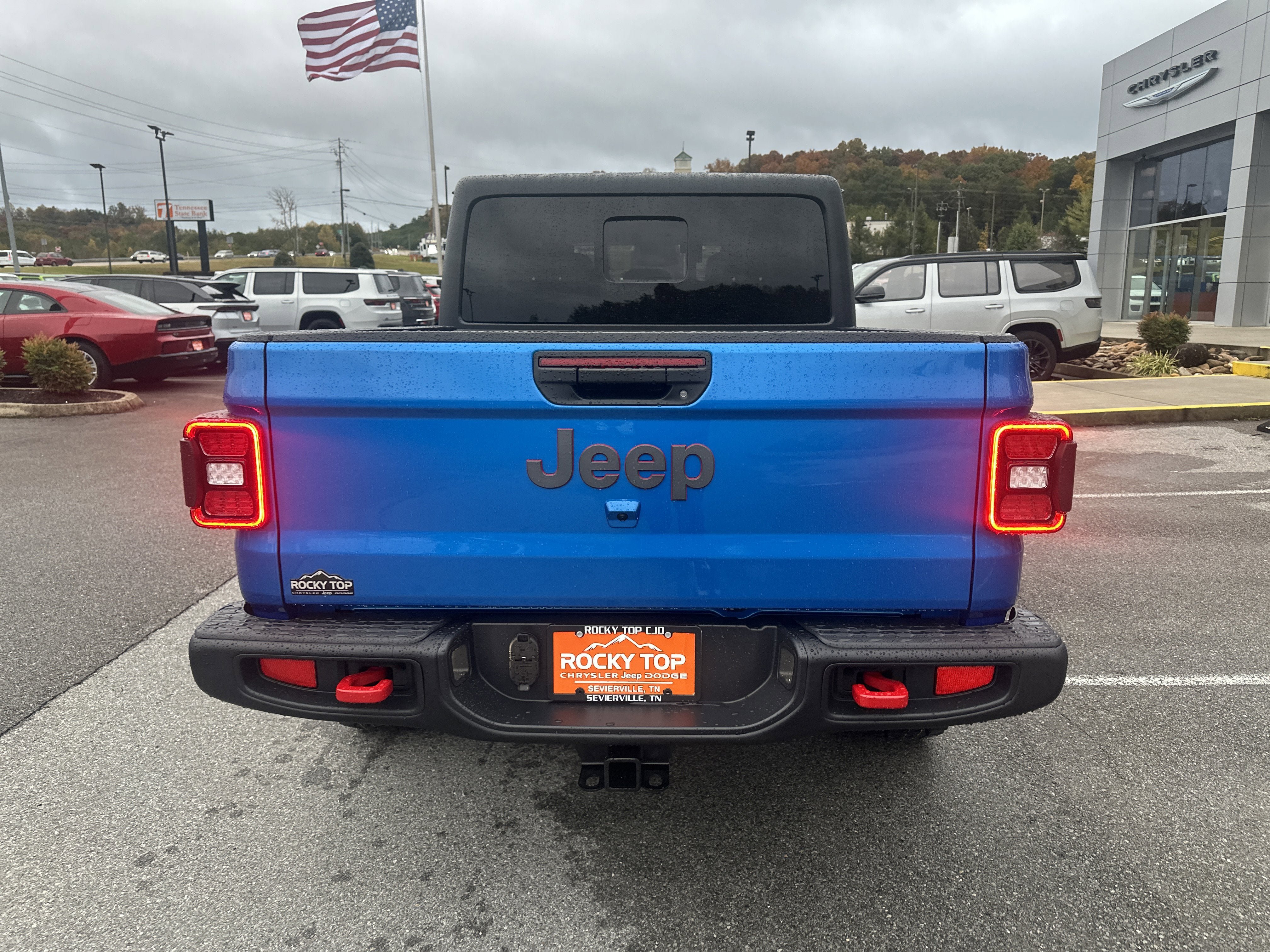 New 2026 Jeep Gladiator Rubicon w/ Technology Group AWD/4WD image 8
