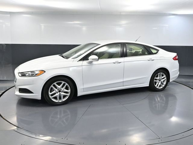 Used 2016 Ford Fusion SE FWD image 10