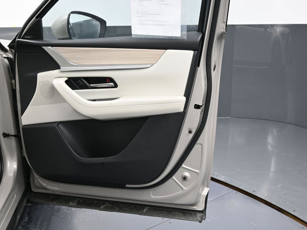 Used 2024 MAZDA CX-90 Plug-In Hybrid w/ Premium Plus image 41