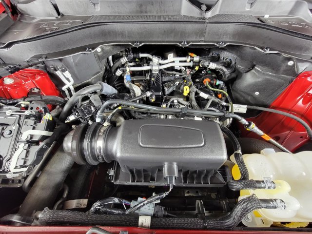 Certified 2024 Ford Explorer XLT w/ Equipment Group 202A AWD/4WD image 35