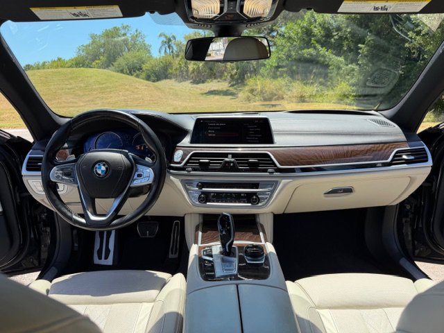 Used 2019 BMW 740i w/ Executive Package RWD image 18