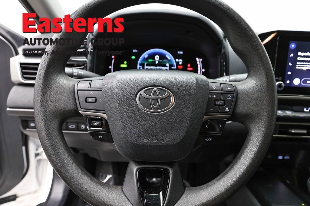 Used 2025 Toyota Camry LE FWD image 10