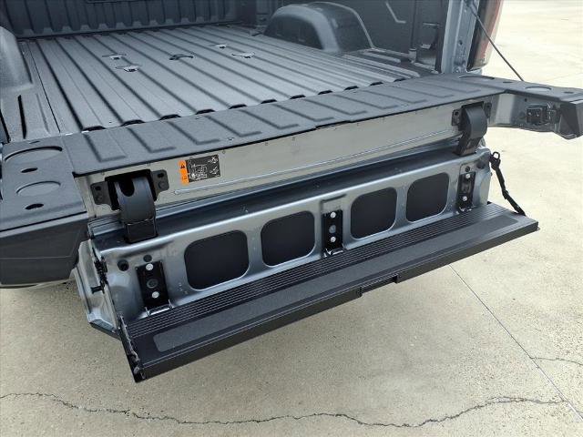 New 2026 GMC Sierra 2500 AT4 w/ Technology Package image 16