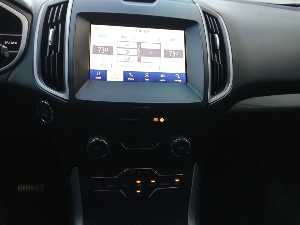 Used 2019 Ford Edge SEL w/ Equipment Group 201A image 4