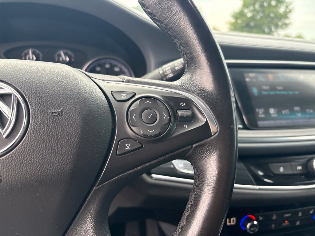 Used 2019 Buick Enclave Essence FWD image 22