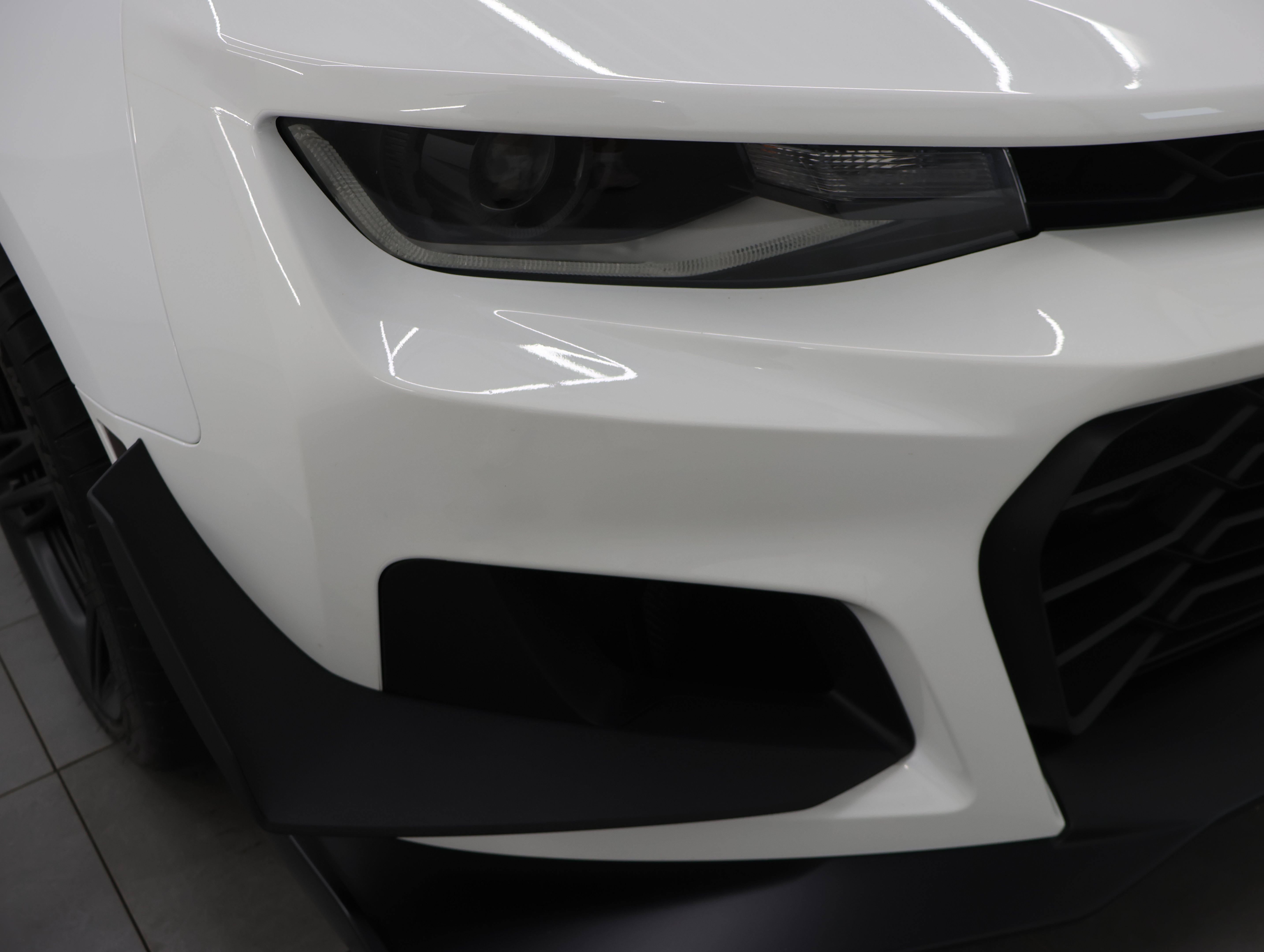 Used 2020 Chevrolet Camaro ZL1 RWD image 23