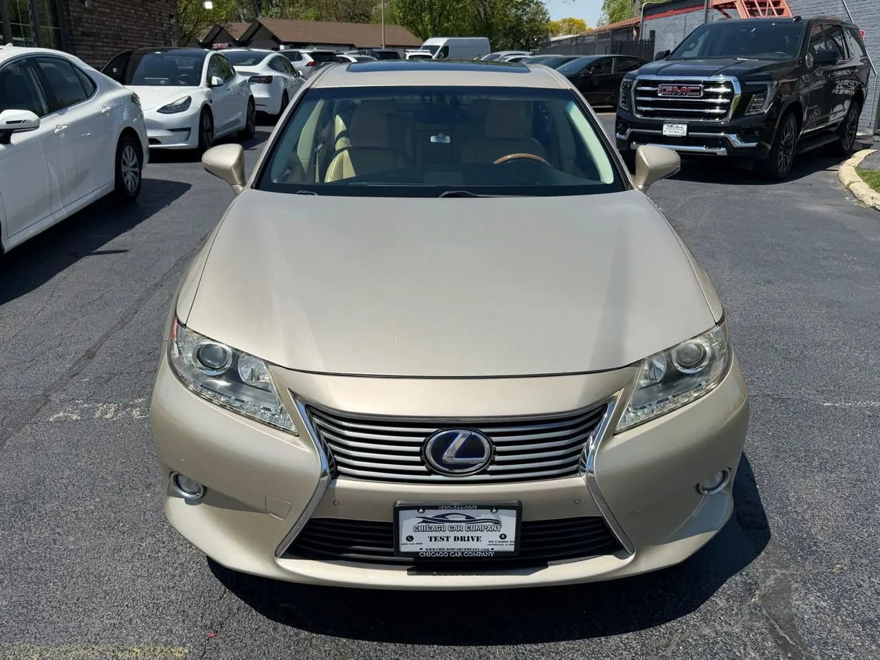 Used 2015 Lexus ES 300h w/ Navigation System Package FWD image 5