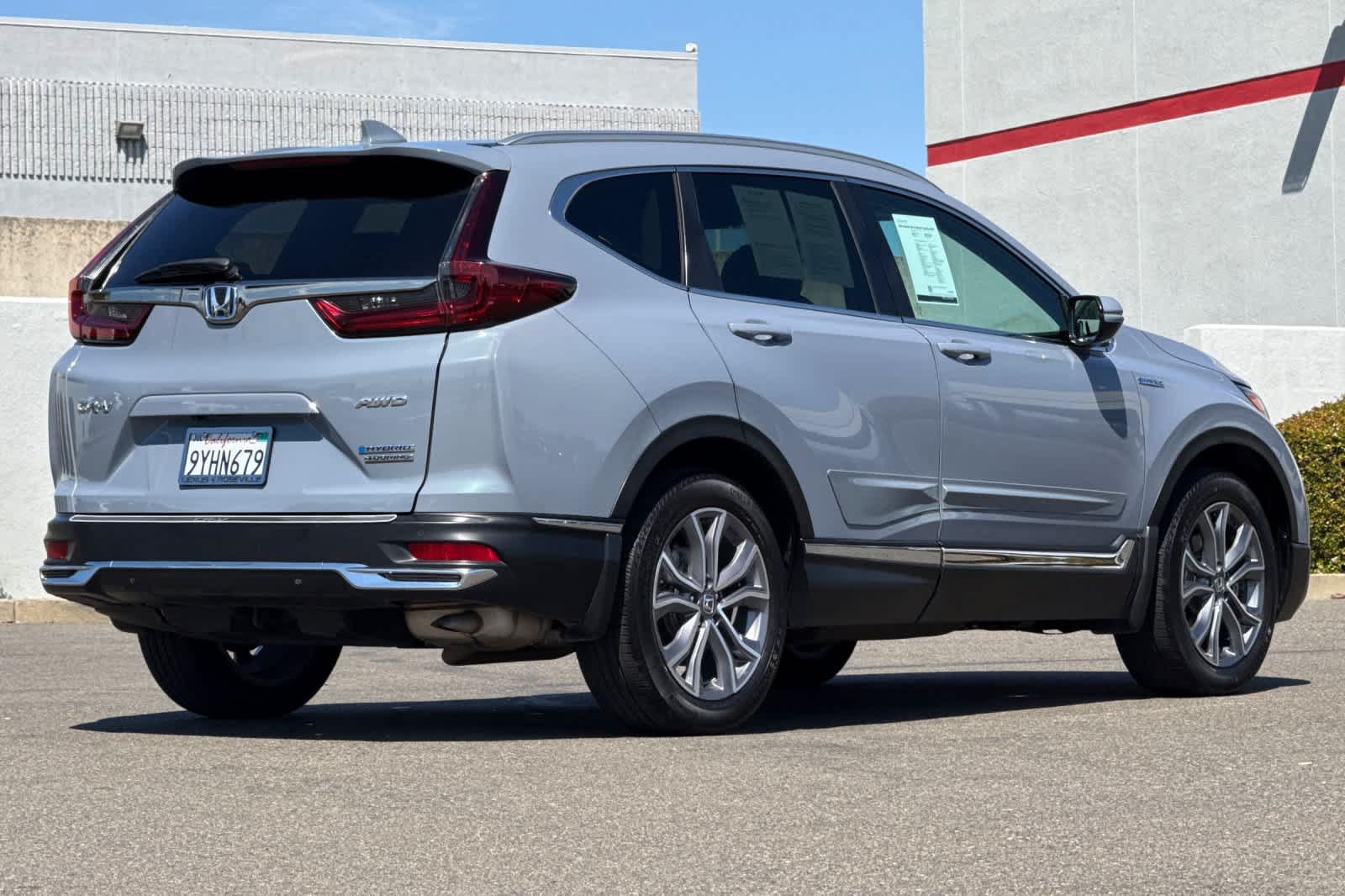Used 2022 Honda CR-V Touring image 2