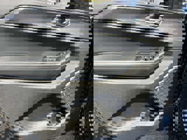 Used 2022 Jeep Grand Cherokee L Laredo w/ Luxury Tech Group I image 14