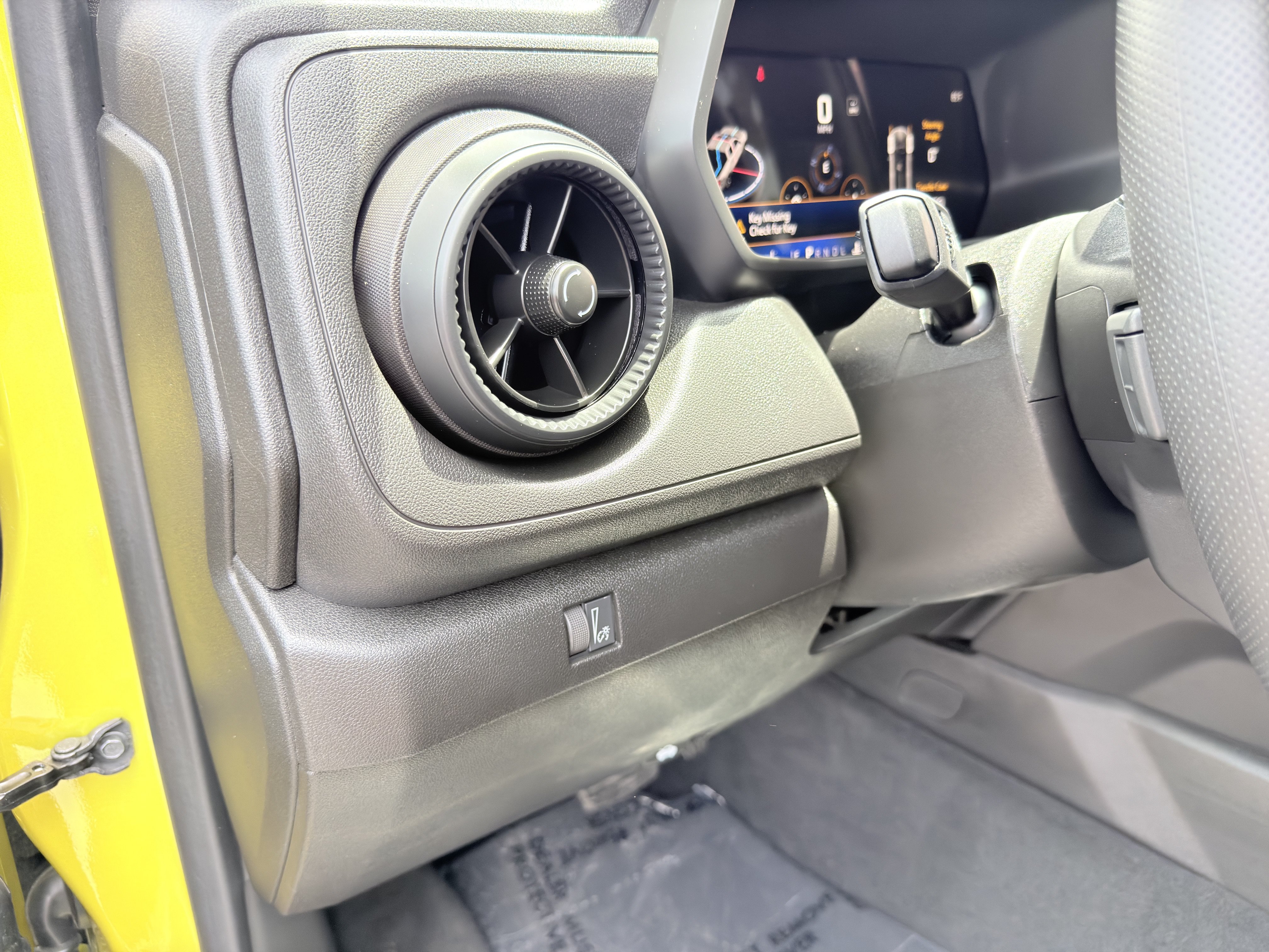 Used 2024 Chevrolet Colorado Trail Boss w/ LPO, Dark Essentials Package AWD/4WD image 30