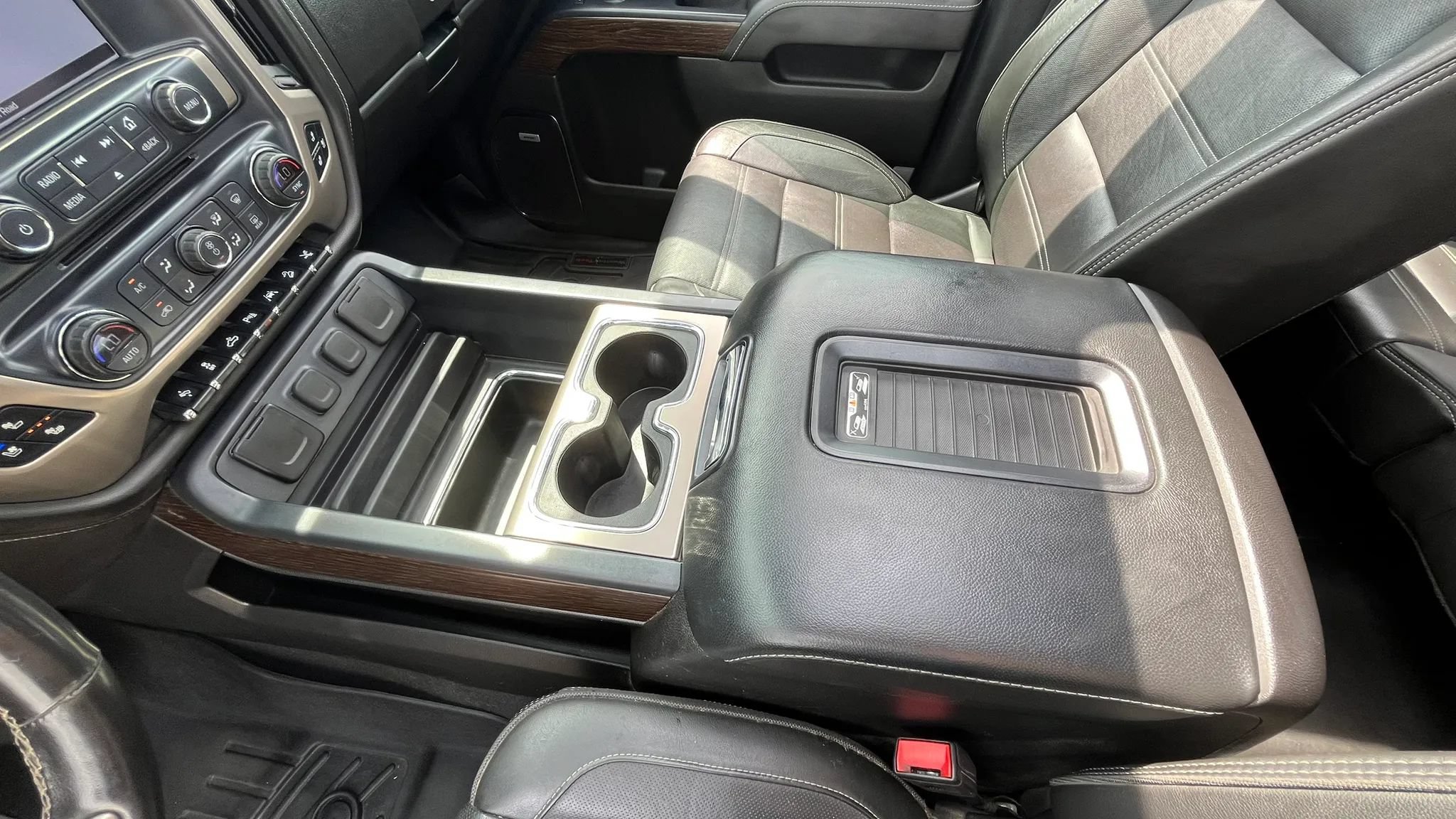 Used 2018 GMC Sierra 1500 Denali w/ Denali Ultimate Package AWD/4WD image 20
