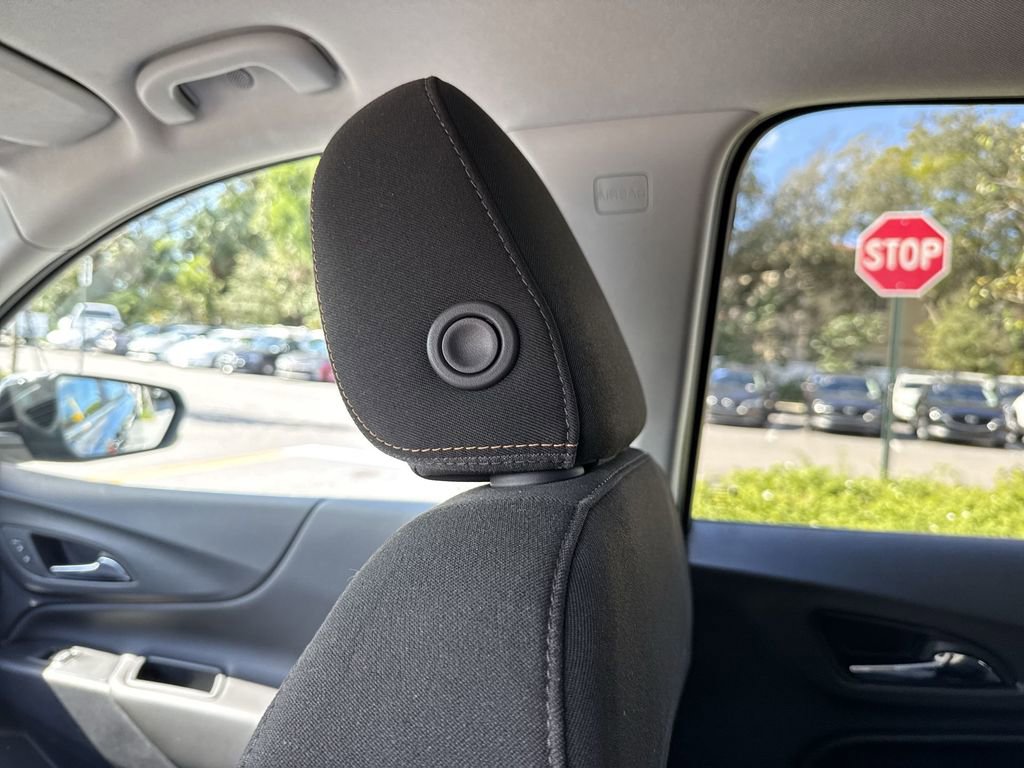 Used 2022 Chevrolet Equinox LT FWD image 16