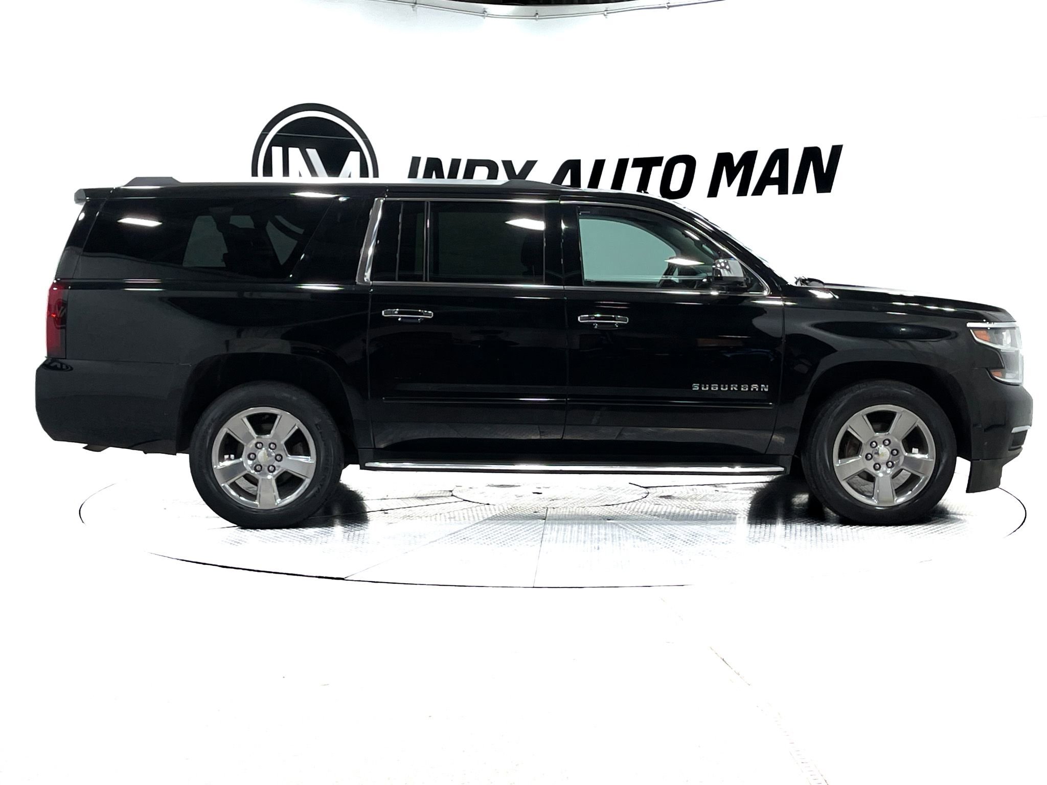 Used 2018 Chevrolet Suburban Premier image 8