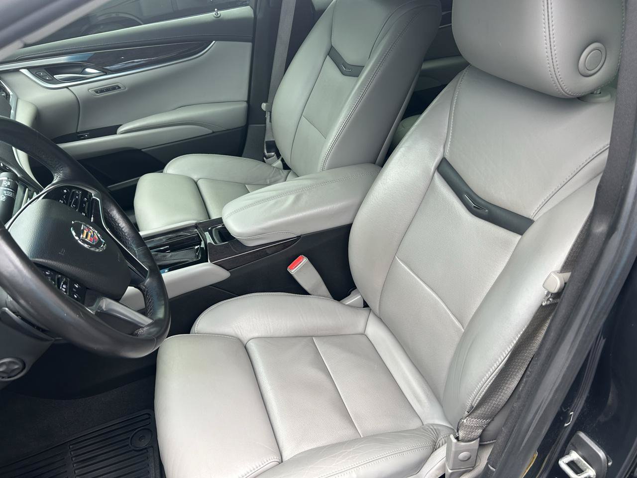 Used 2014 Cadillac XTS Luxury w/ Driver Awareness Package FWD image 11
