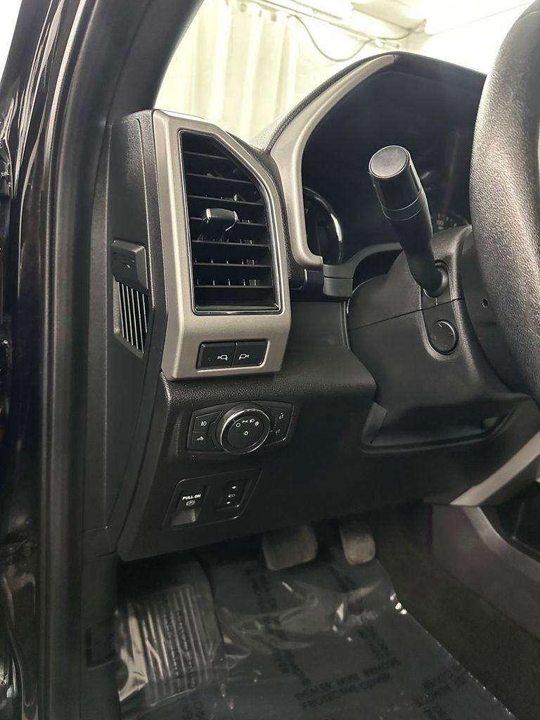 Used 2019 Ford F150 Lariat w/ Equipment Group 502A Luxury image 14