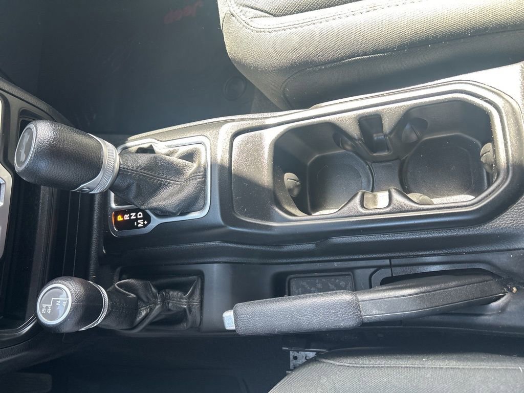 Used 2020 Jeep Wrangler Sport image 15