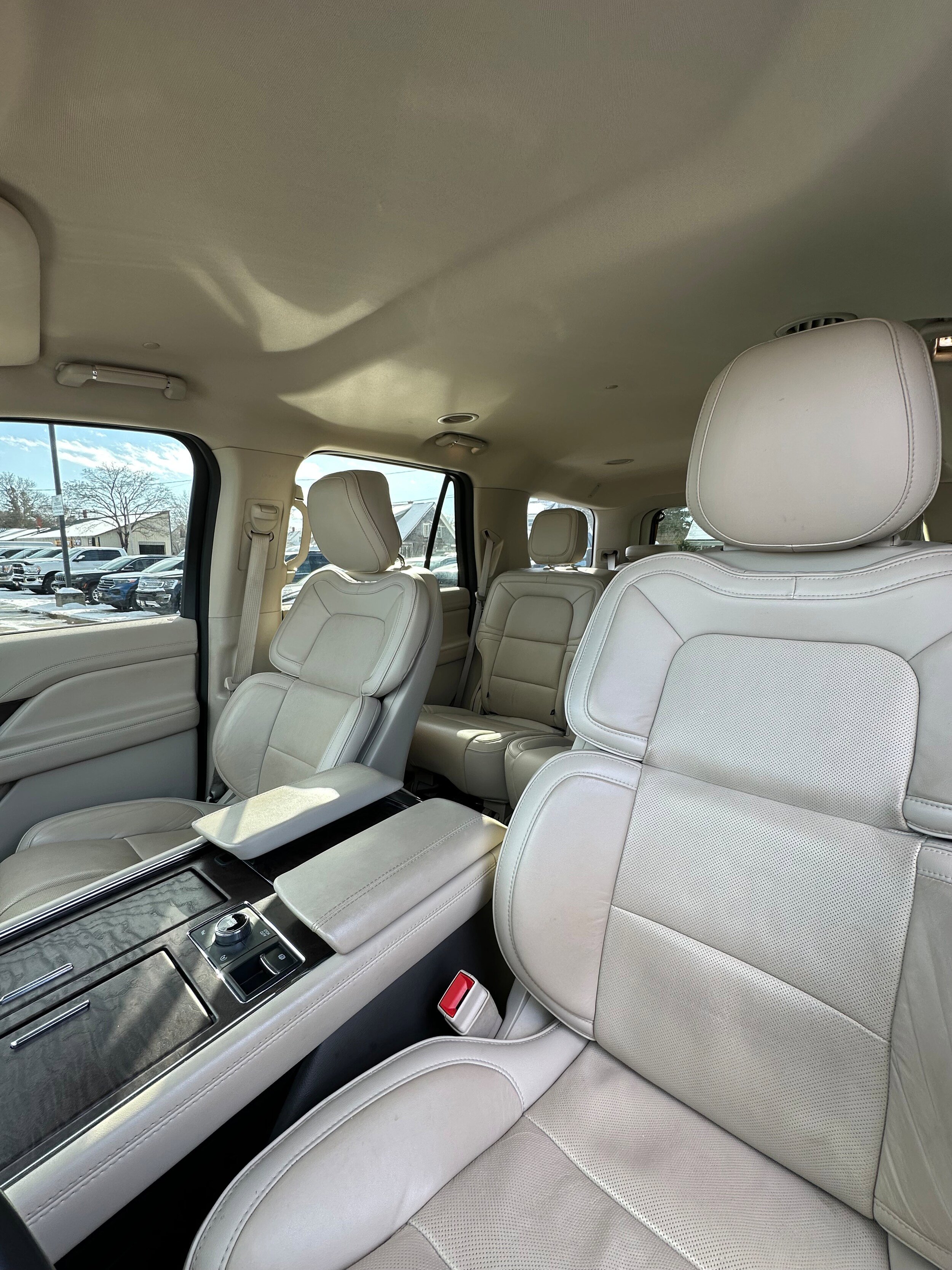 Used 2019 Lincoln Navigator Premiere image 20
