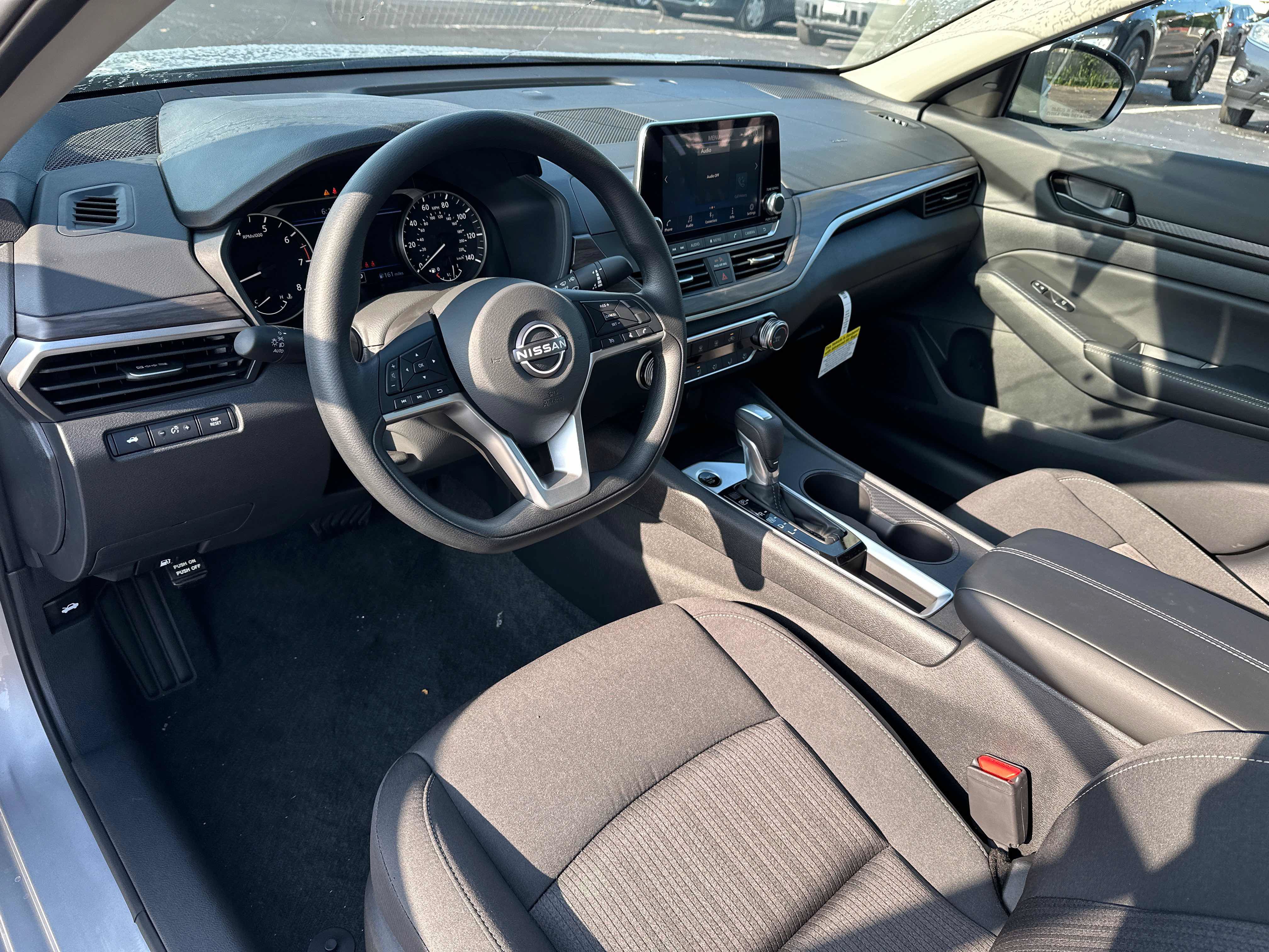 New 2026 Nissan Altima 2.5 SV FWD image 30
