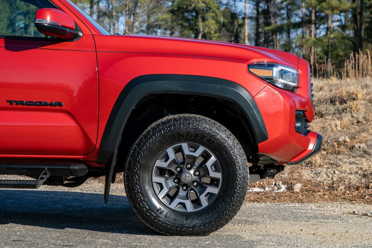 Used 2022 Toyota Tacoma TRD Off-Road image 4