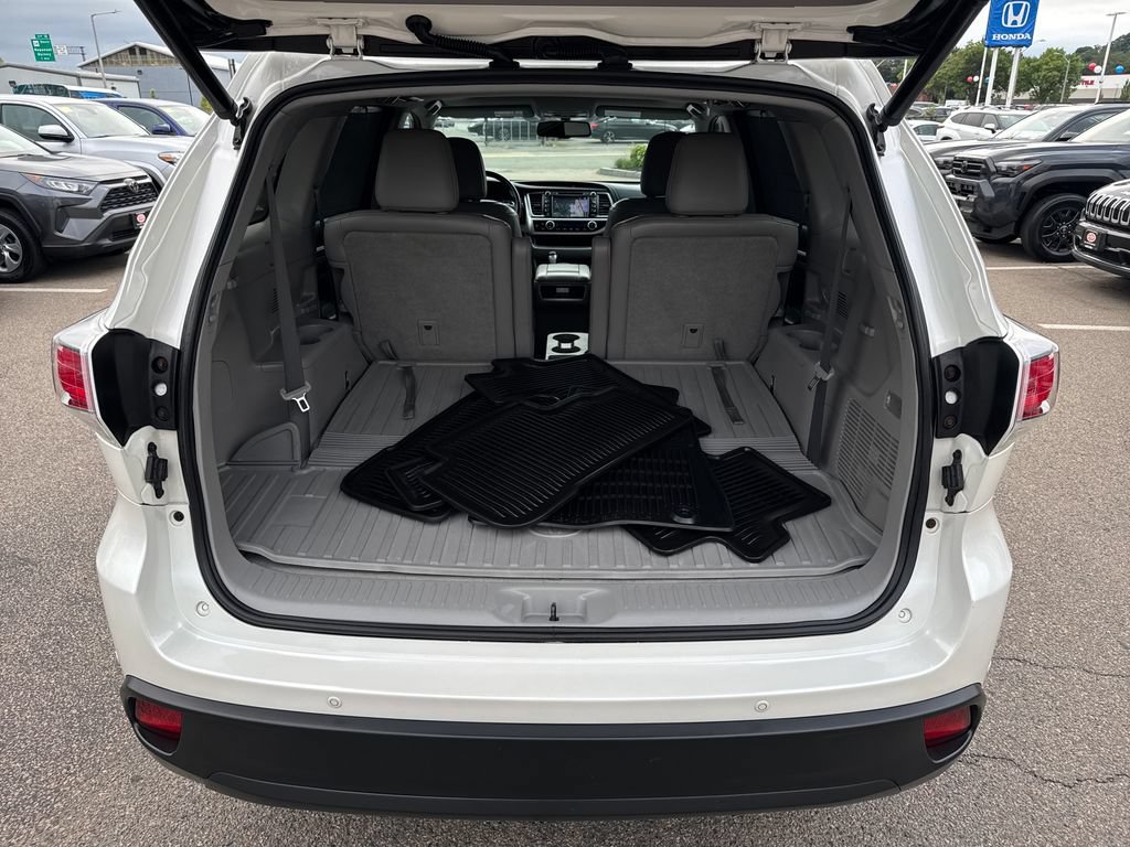 Used 2015 Toyota Highlander Limited AWD/4WD image 7