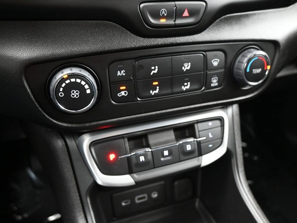 Certified 2024 GMC Terrain SLE image 15