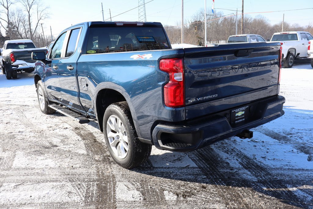 Used 2021 Chevrolet Silverado 1500 Custom image 3