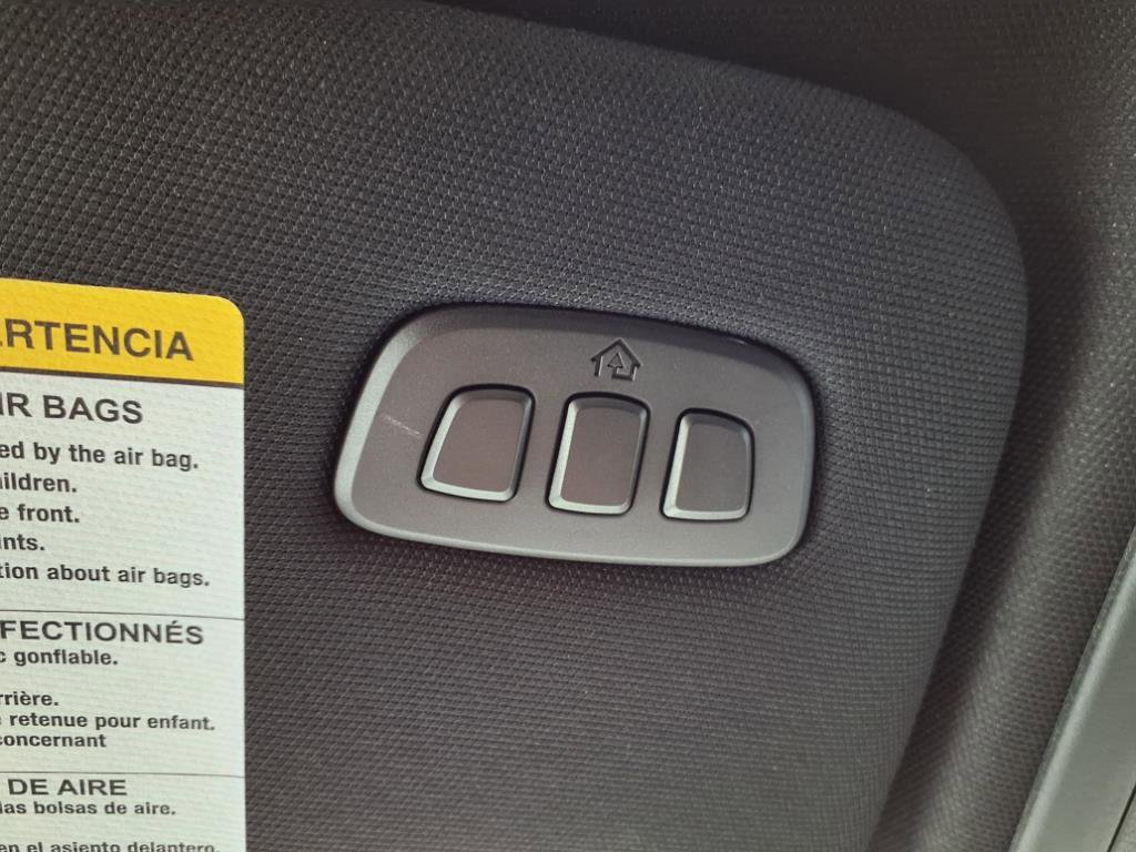 Used 2025 Ford Explorer ST image 15