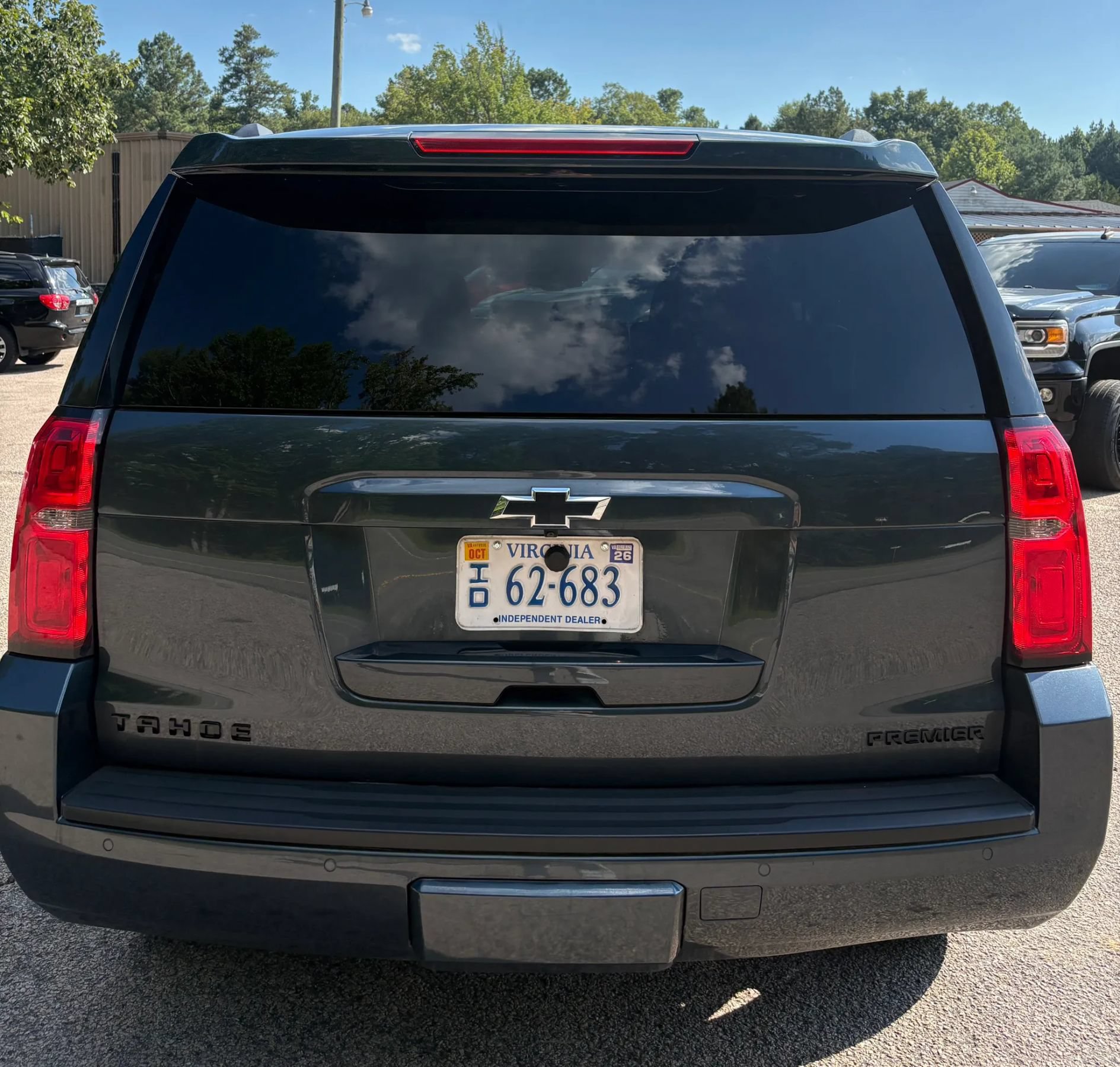 Used 2019 Chevrolet Tahoe Premier w/ RST 6.2L Performance Edition AWD/4WD image 5