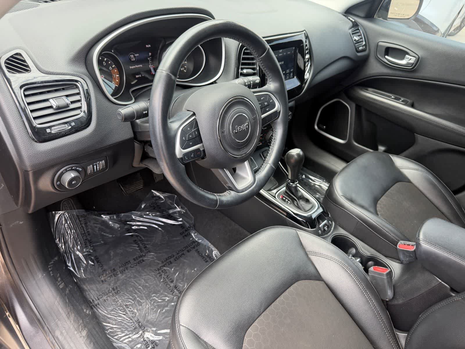 Used 2021 Jeep Compass Latitude w/ Sun and Sound Group FWD image 2