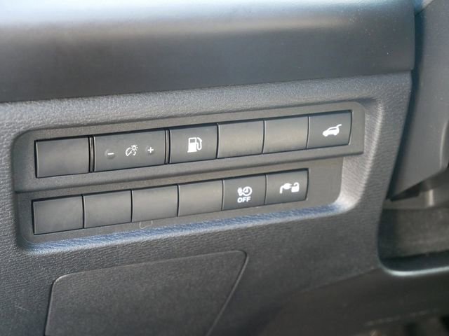 Used 2023 Mitsubishi Outlander SE image 18