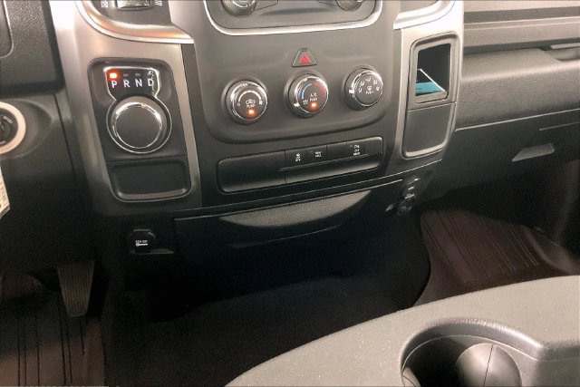 Used 2024 RAM 1500 Warlock RWD image 9