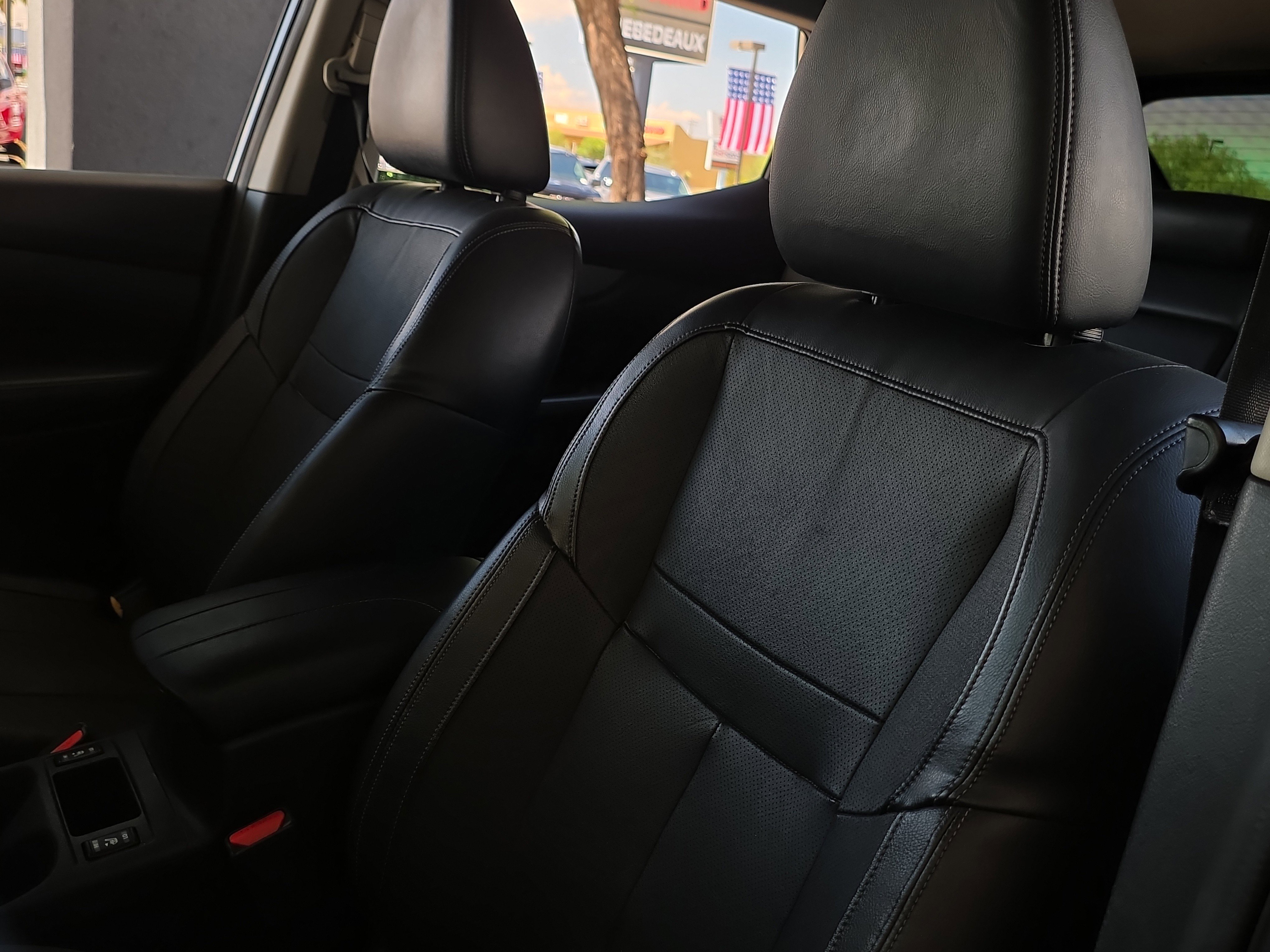 Used 2020 Nissan Rogue Sport SL image 8