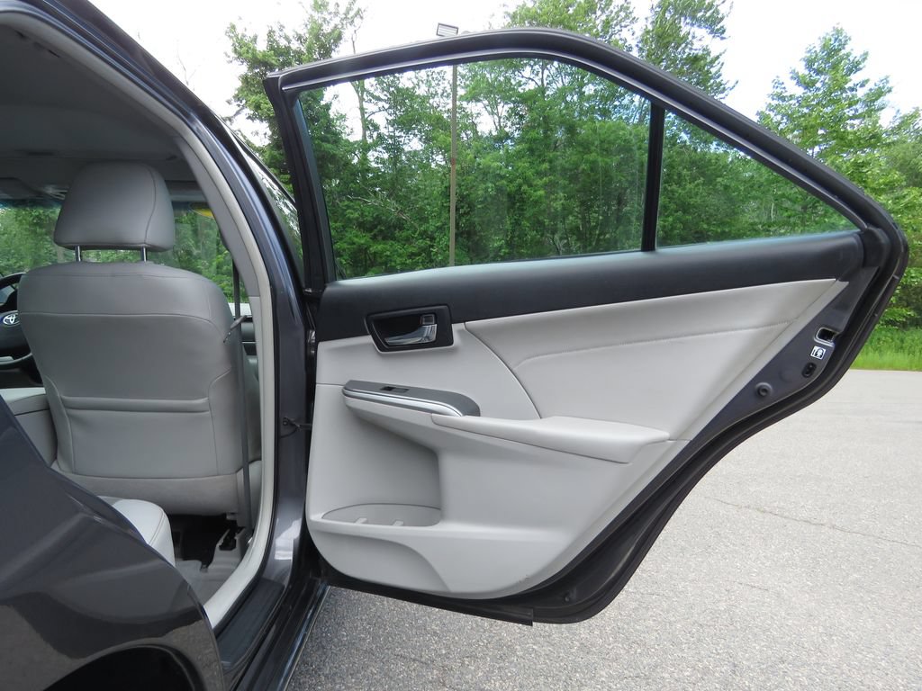 Used 2014 Toyota Camry XLE w/ Leather Package FWD image 15