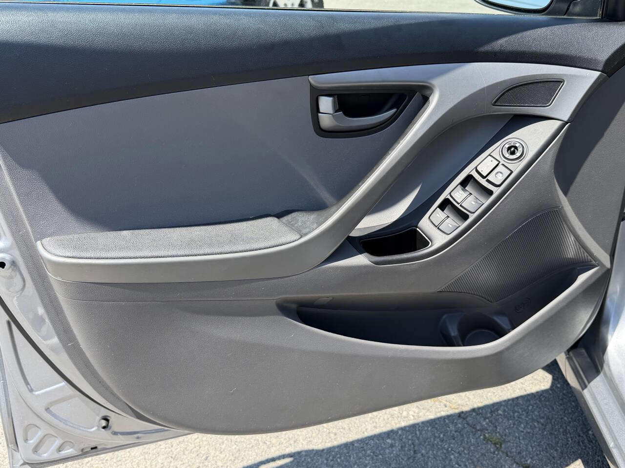 Used 2016 Hyundai Elantra SE FWD image 15