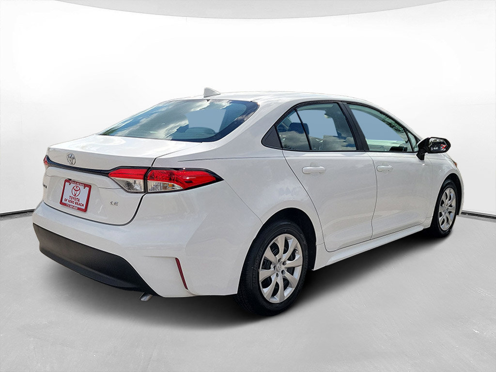 Used 2024 Toyota Corolla LE FWD image 4