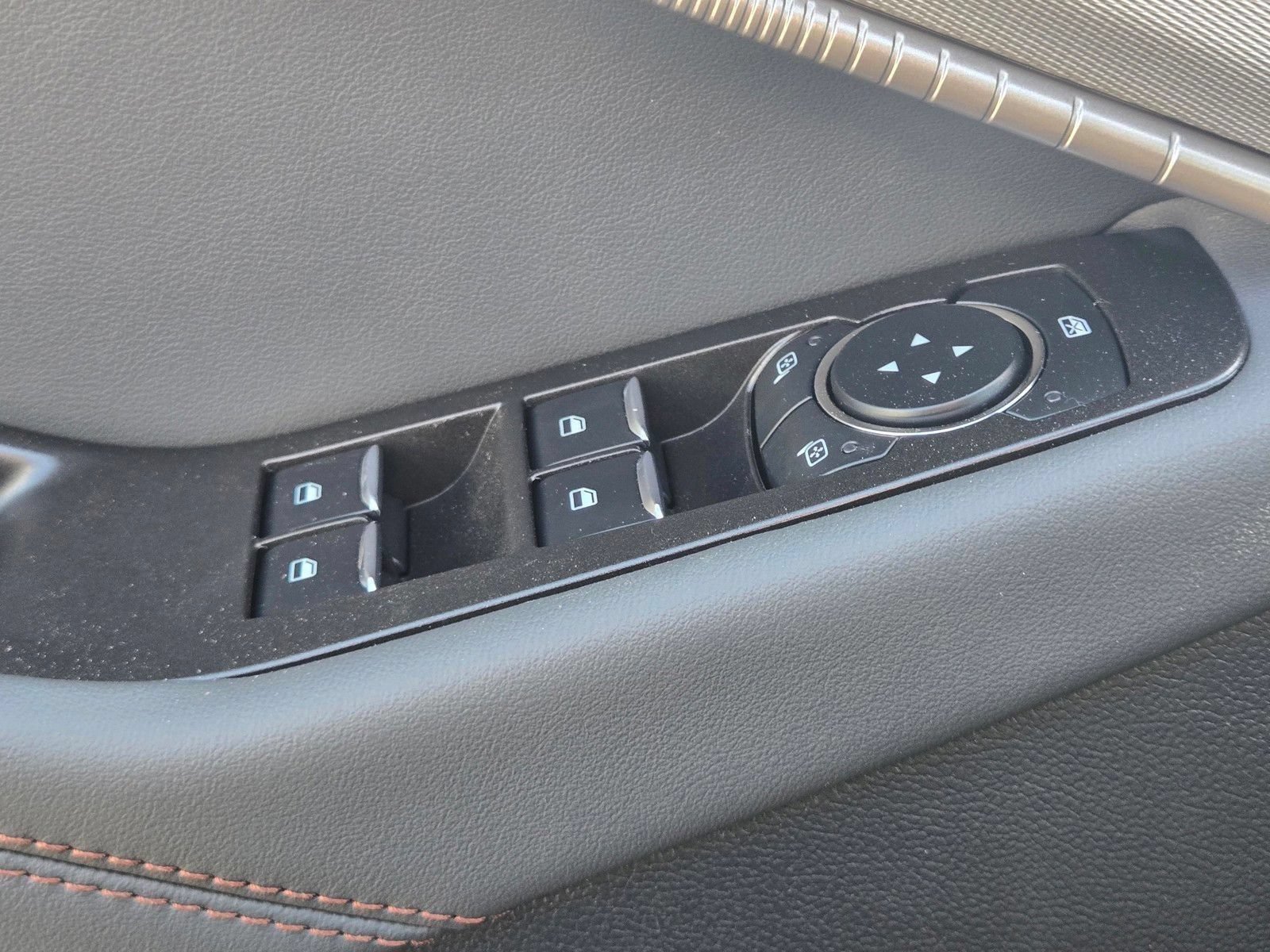 New 2026 Ford Explorer Active RWD image 27