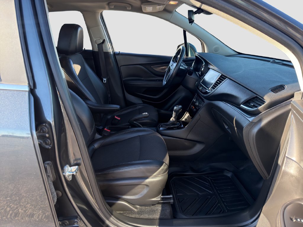 Used 2018 Buick Encore Preferred FWD image 30