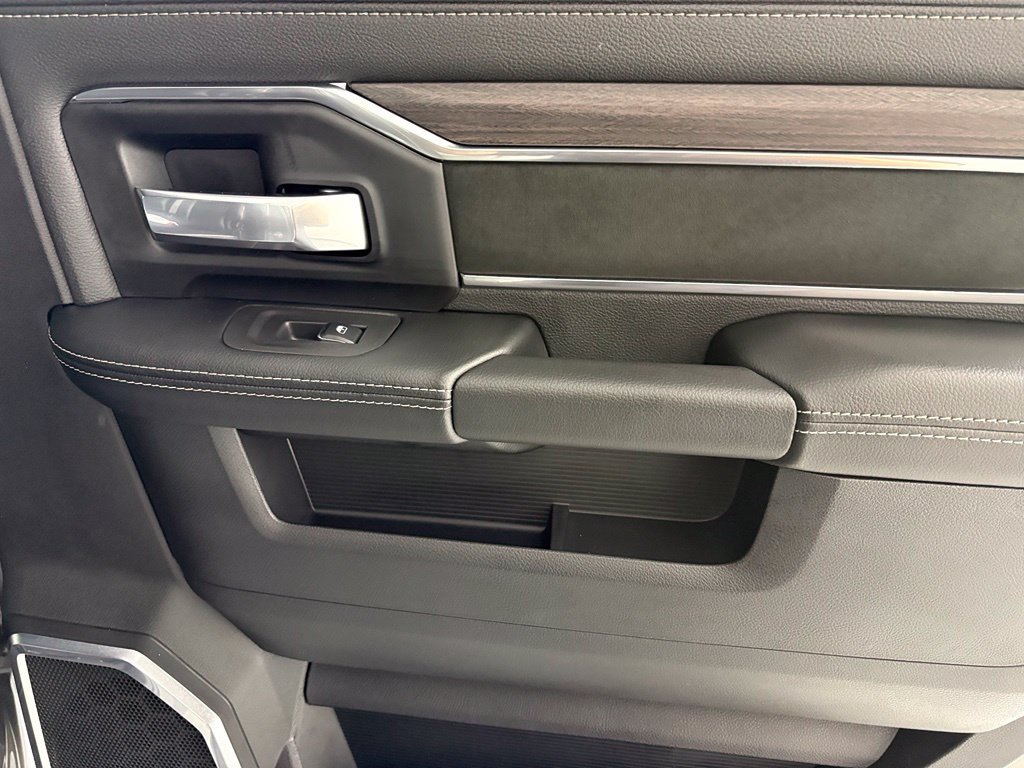 New 2027 RAM 2500 Laramie w/ Night Edition AWD/4WD image 15
