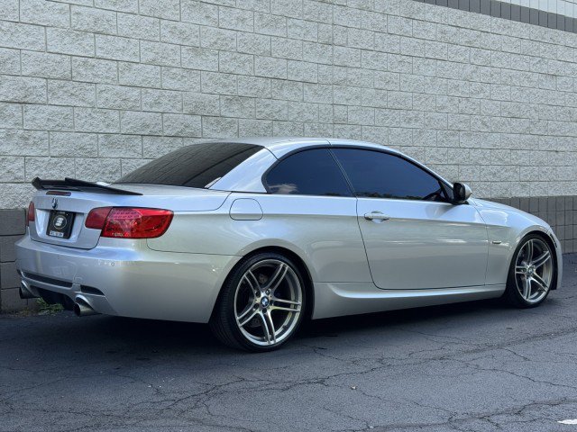 Used 2013 BMW 335is Convertible w/ Premium Pkg RWD image 16