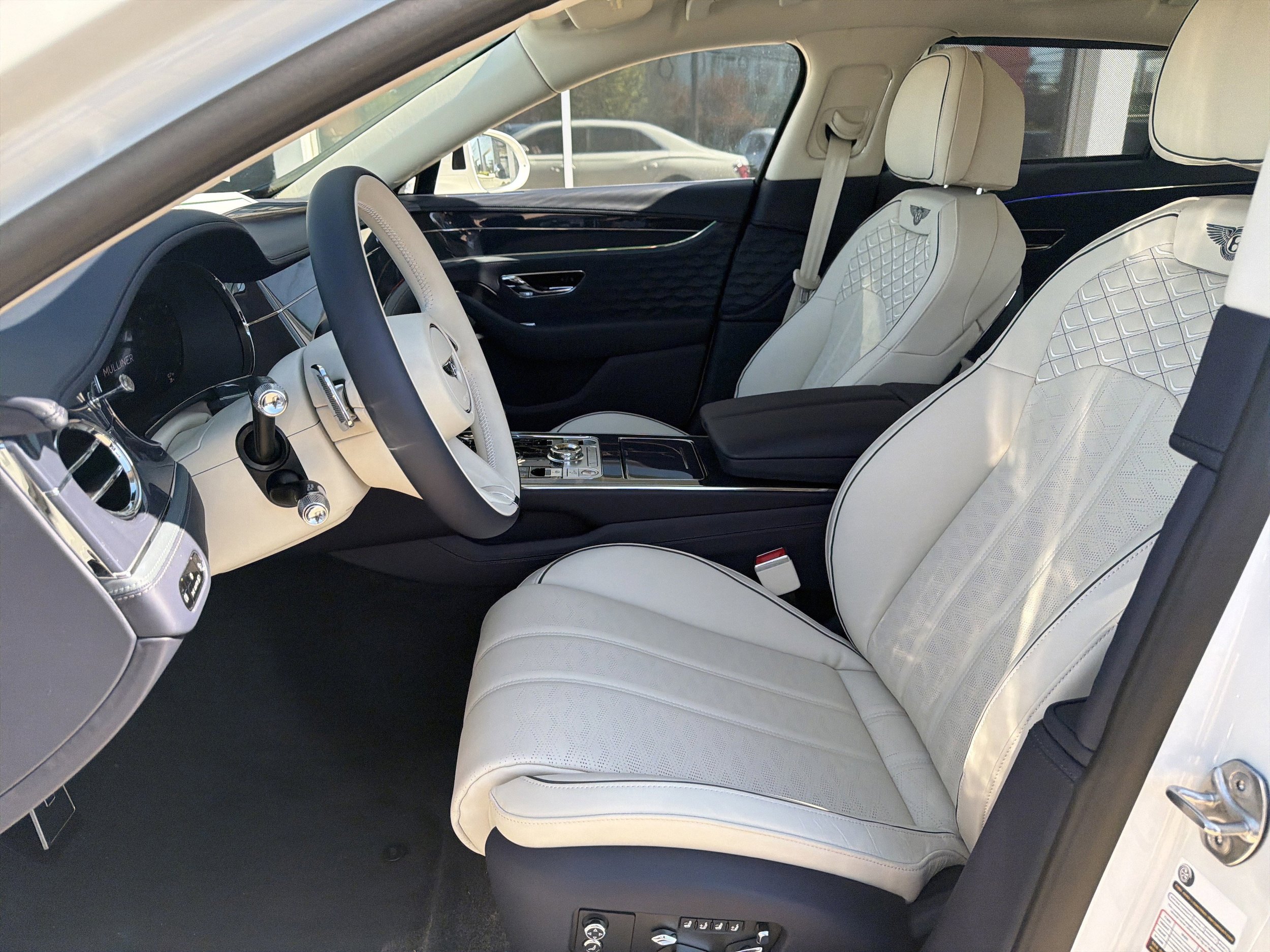 New 2026 Bentley Flying Spur Plug-In Hybrid AWD/4WD image 15