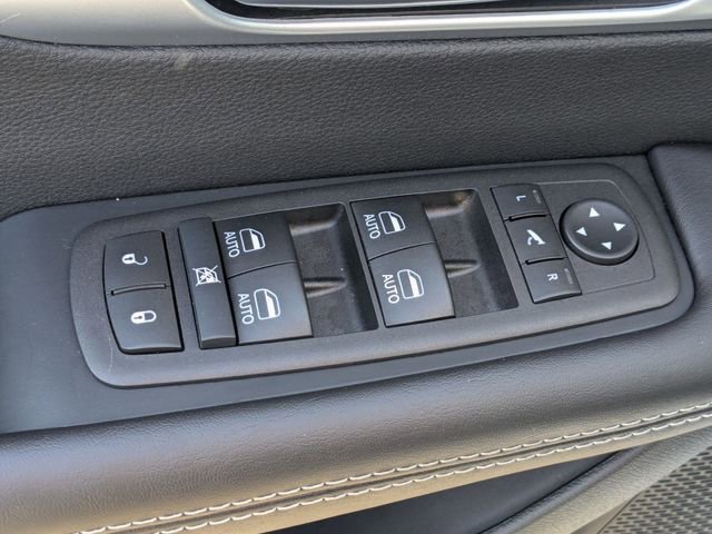 New 2026 Chrysler Pacifica Limited image 10