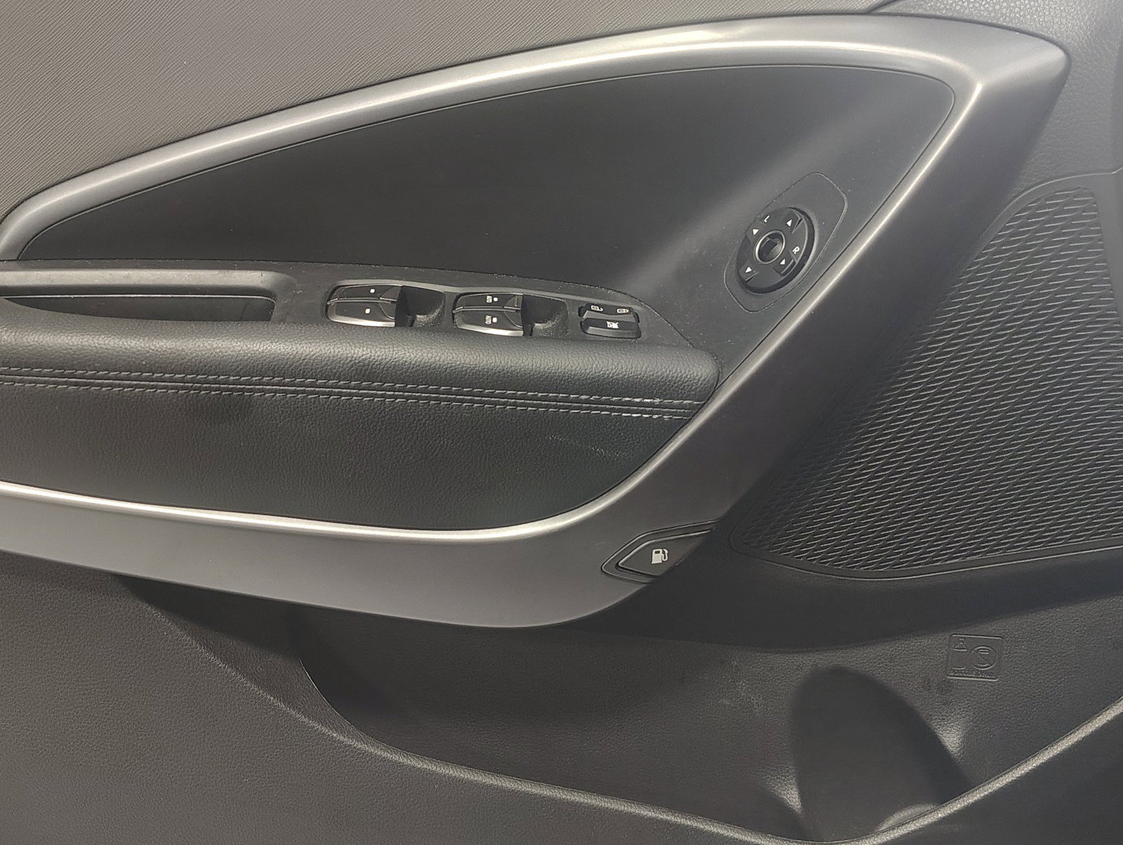 Used 2017 Hyundai Santa Fe Sport FWD image 18