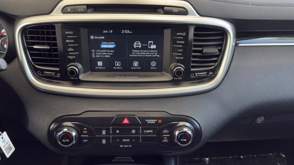 Used 2018 Kia Sorento FWD image 19
