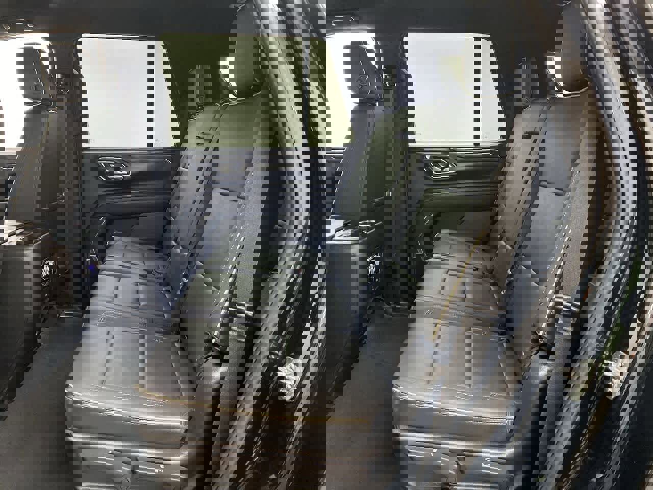 Used 2023 GMC Yukon SLT image 18