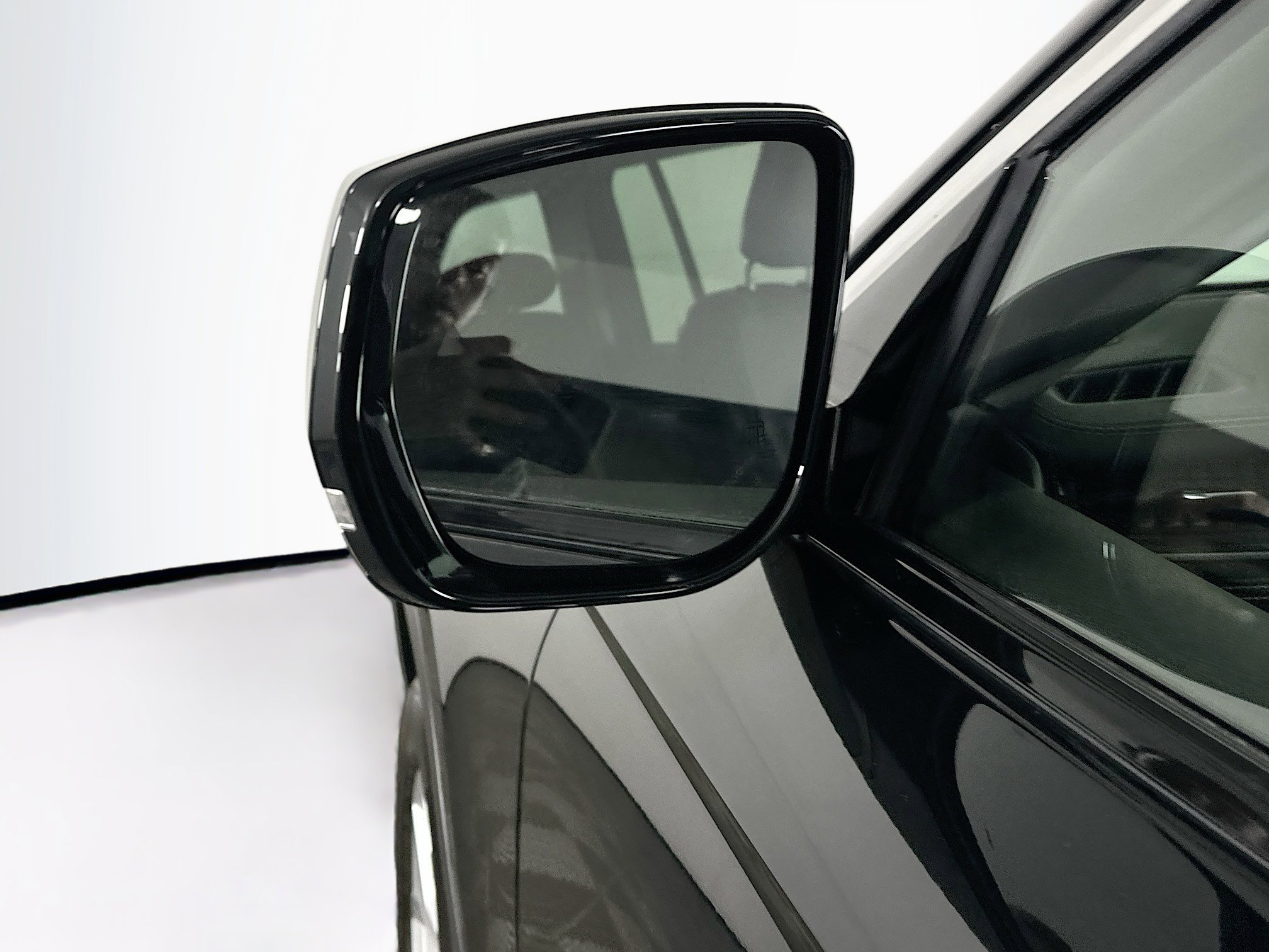 Used 2023 Jeep Grand Cherokee Limited image 16